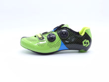 Load image into Gallery viewer, SideBike Pro Road Bike Cycling Men&#39;s shoe with carbon sole in Green